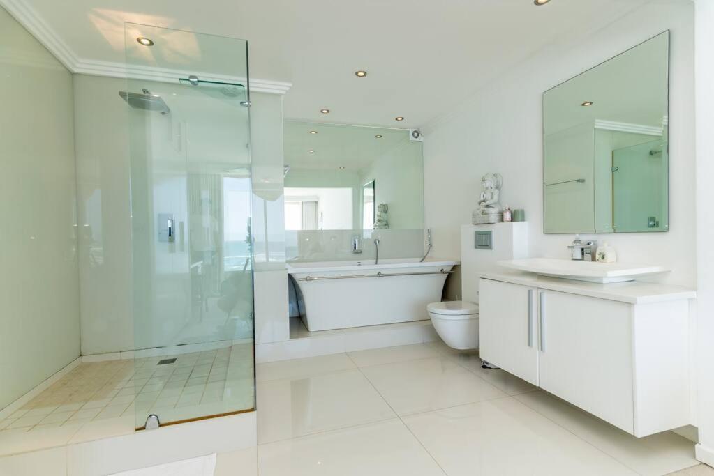 Apartment 3 Bed On Clifton Cape Town