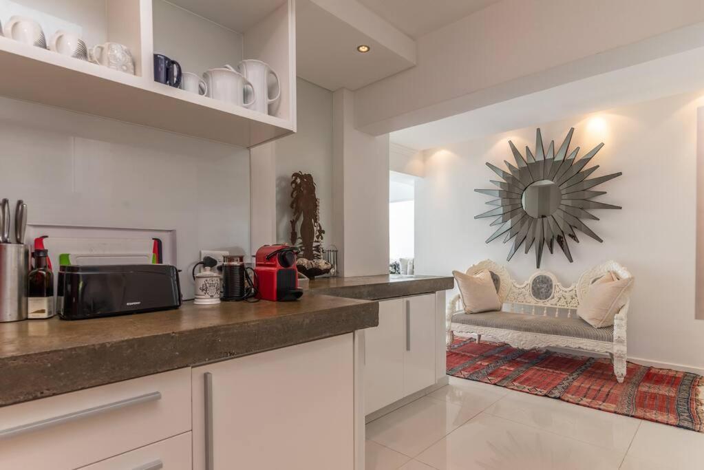 Apartment 3 Bed On Clifton